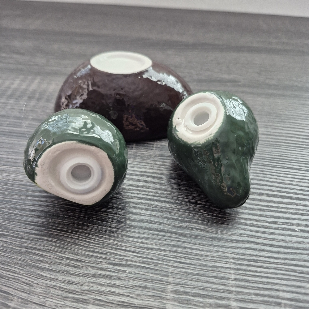 Green and Brown Avocado Ceramic Bowl and Shaker Set - Picture 4 of 5